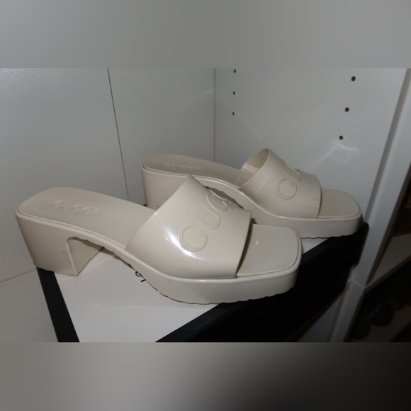 Authentic Gucci Rubber Platform Sandals - Picture 2 of 13